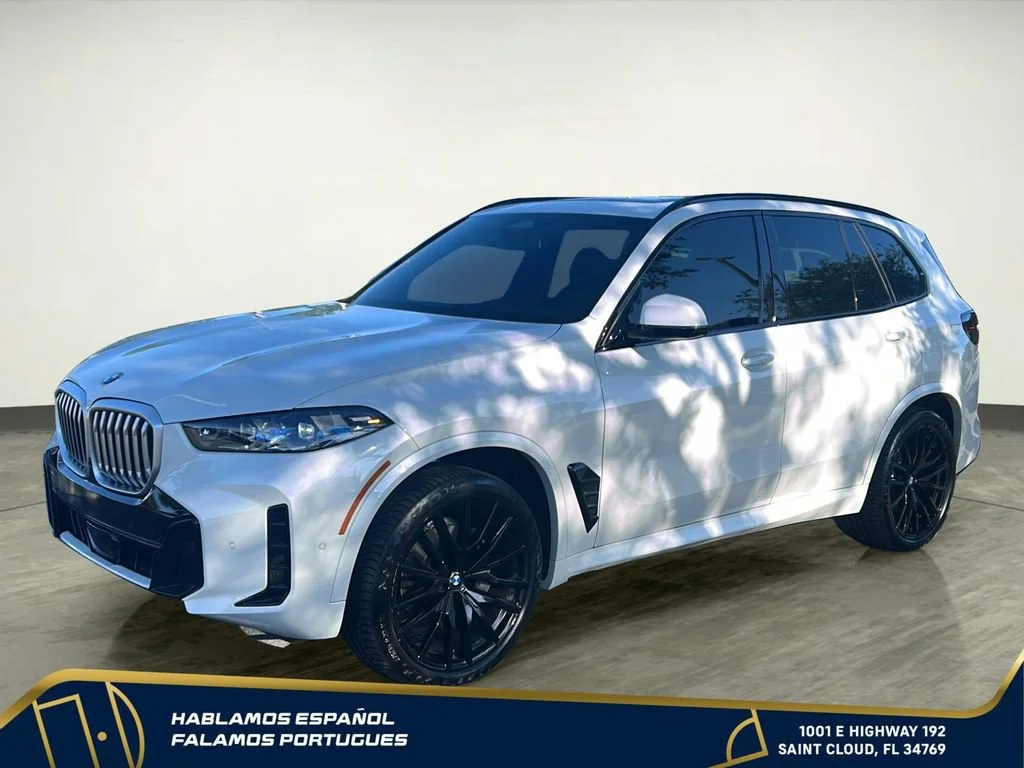 Used 2025 White BMW sDrive40i image 2