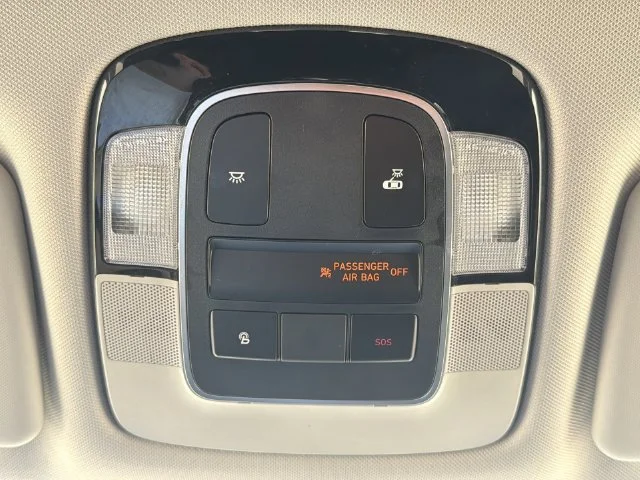 Used 2022 Silver Hyundai Blue image 30
