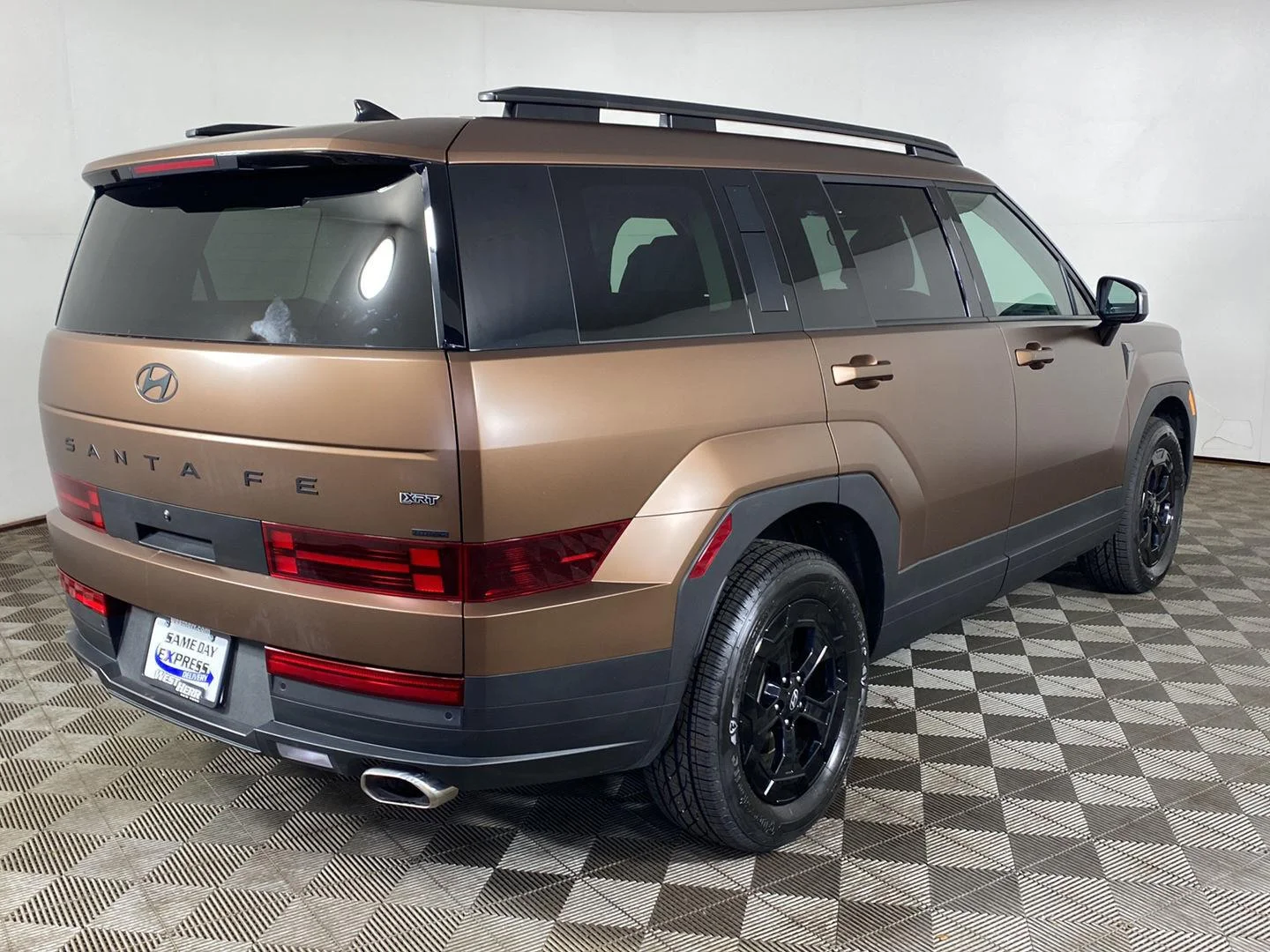 Used 2024 Earthy Brass Matte Hyundai XRT image 4