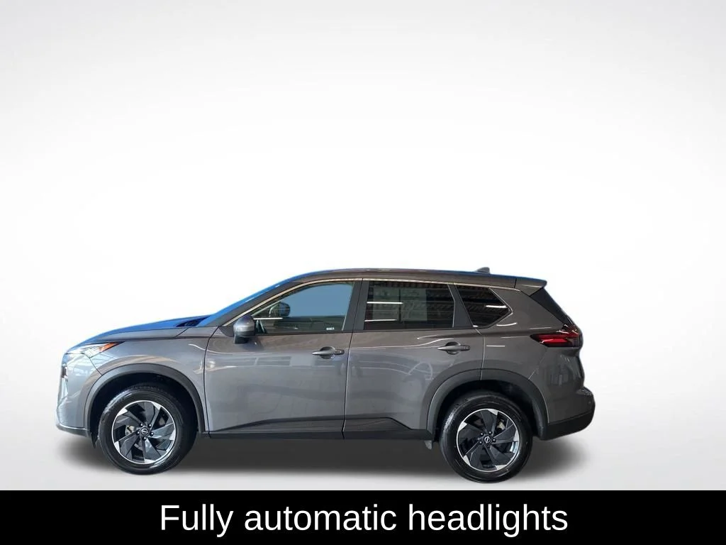Used 2025 Gray Nissan SV image 15