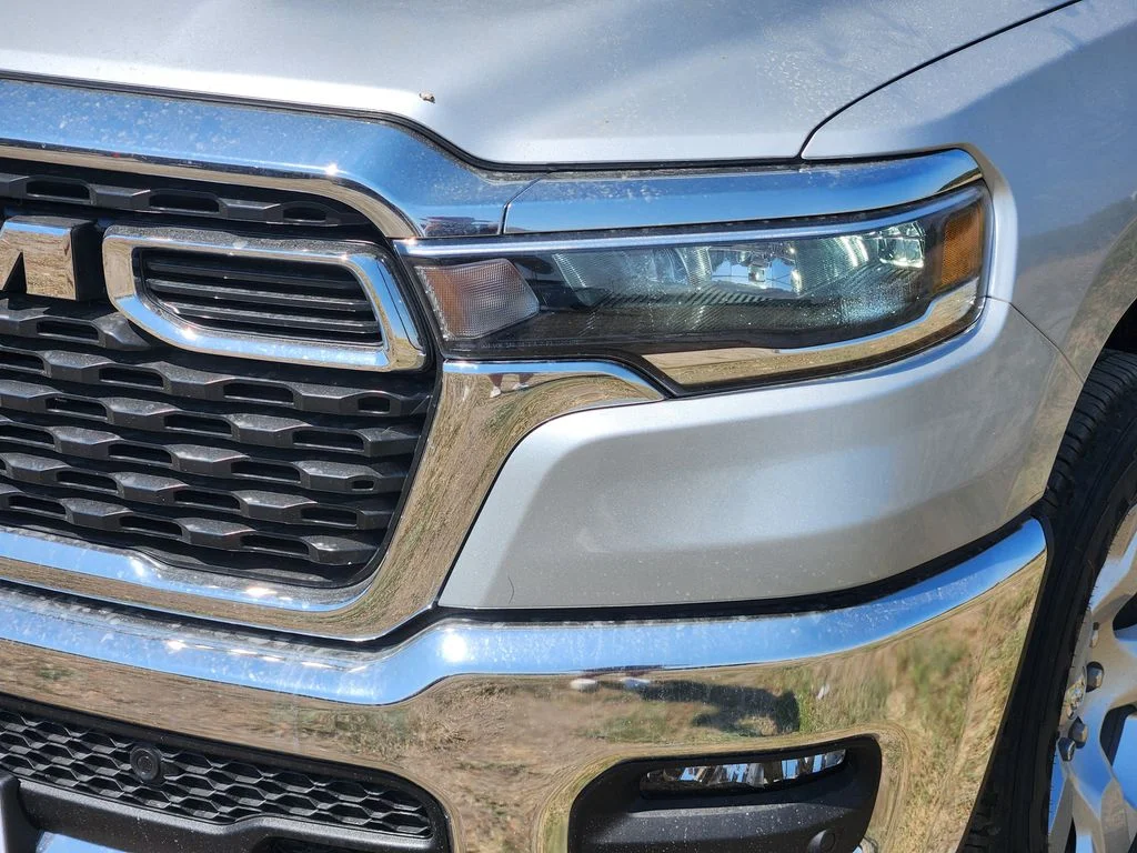 New 2026 Silver Zynith Exterior Paint RAM Big Horn/Lone Star image 5