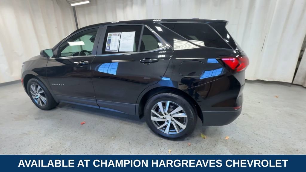 2024 Chevrolet Equinox LT photo 3