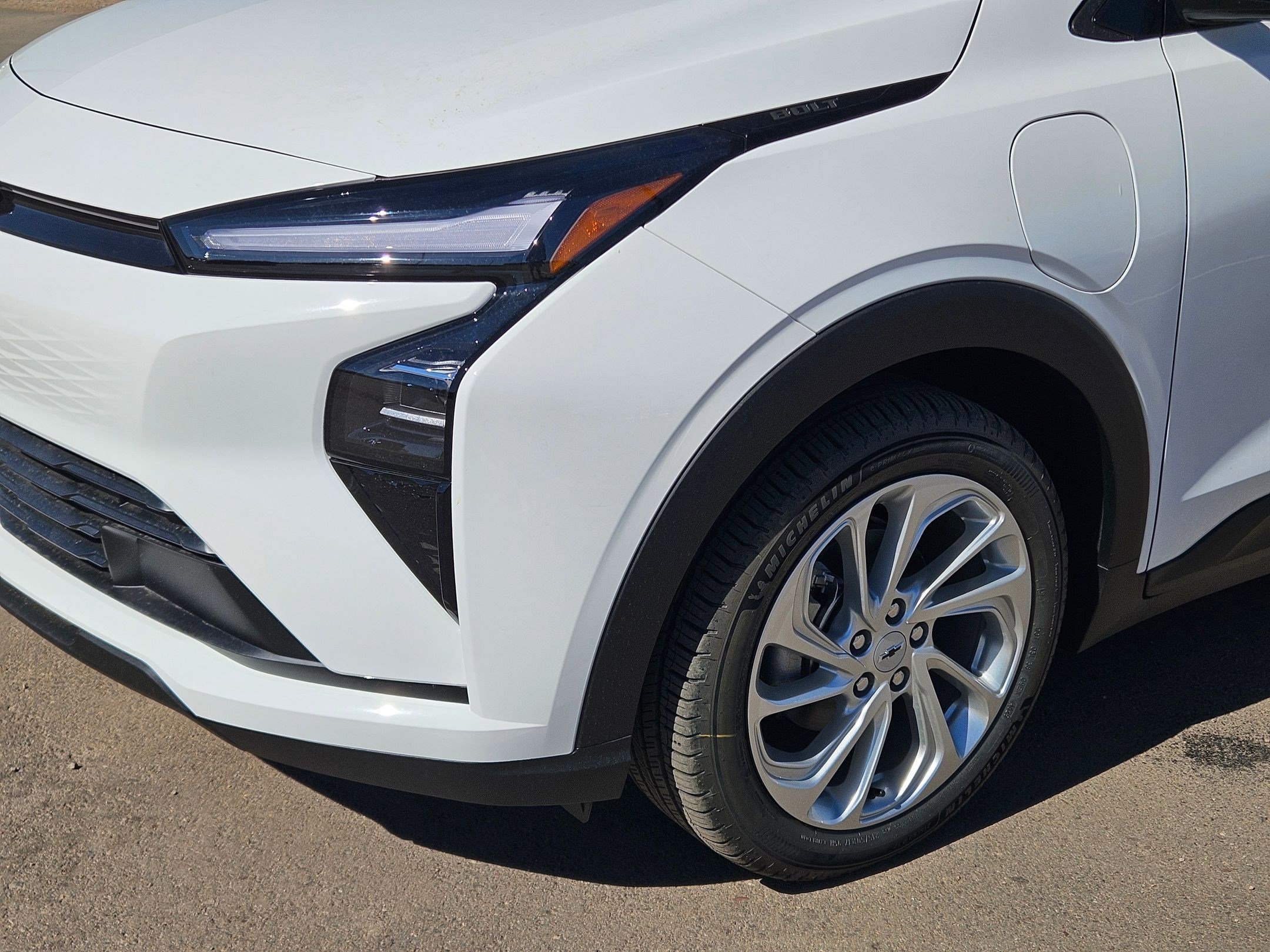 2027 Chevrolet Bolt LT - Photo 11