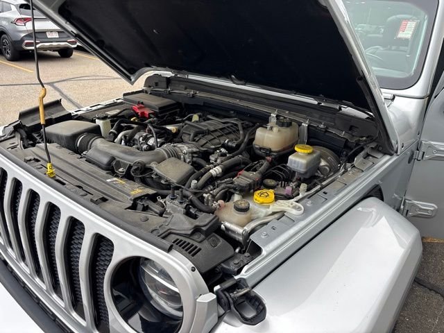 Used 2022 Silver Jeep Unlimited Sahara High Altitude image 17
