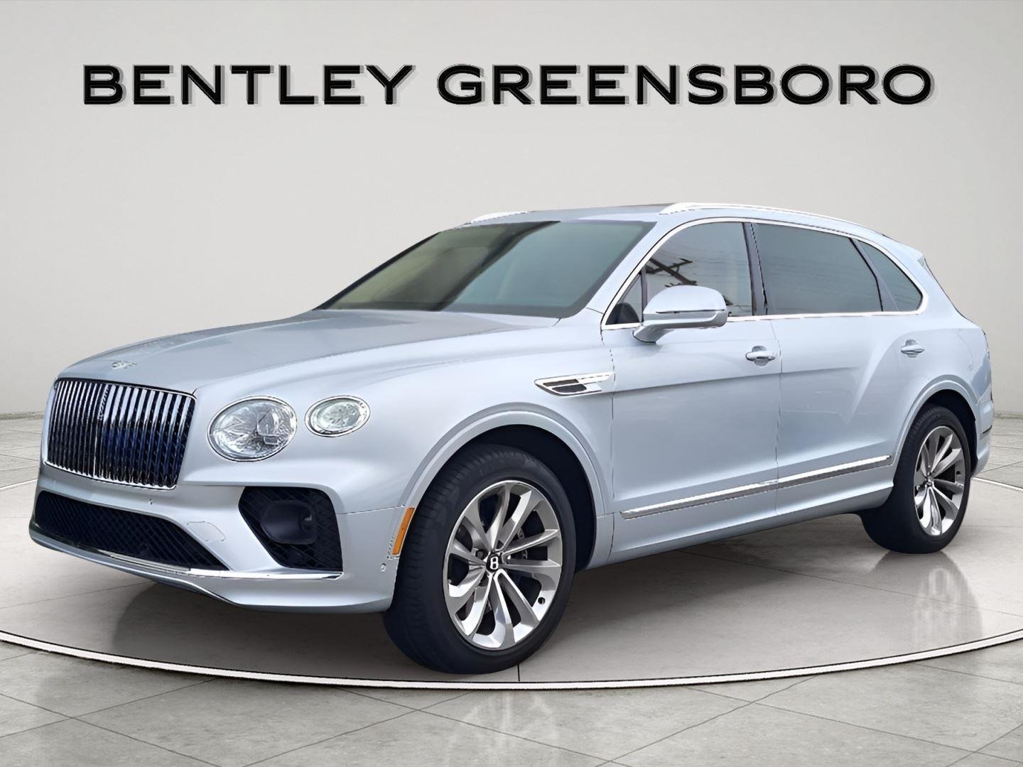 Used 2023 Moonbeam Bentley V8 image 3