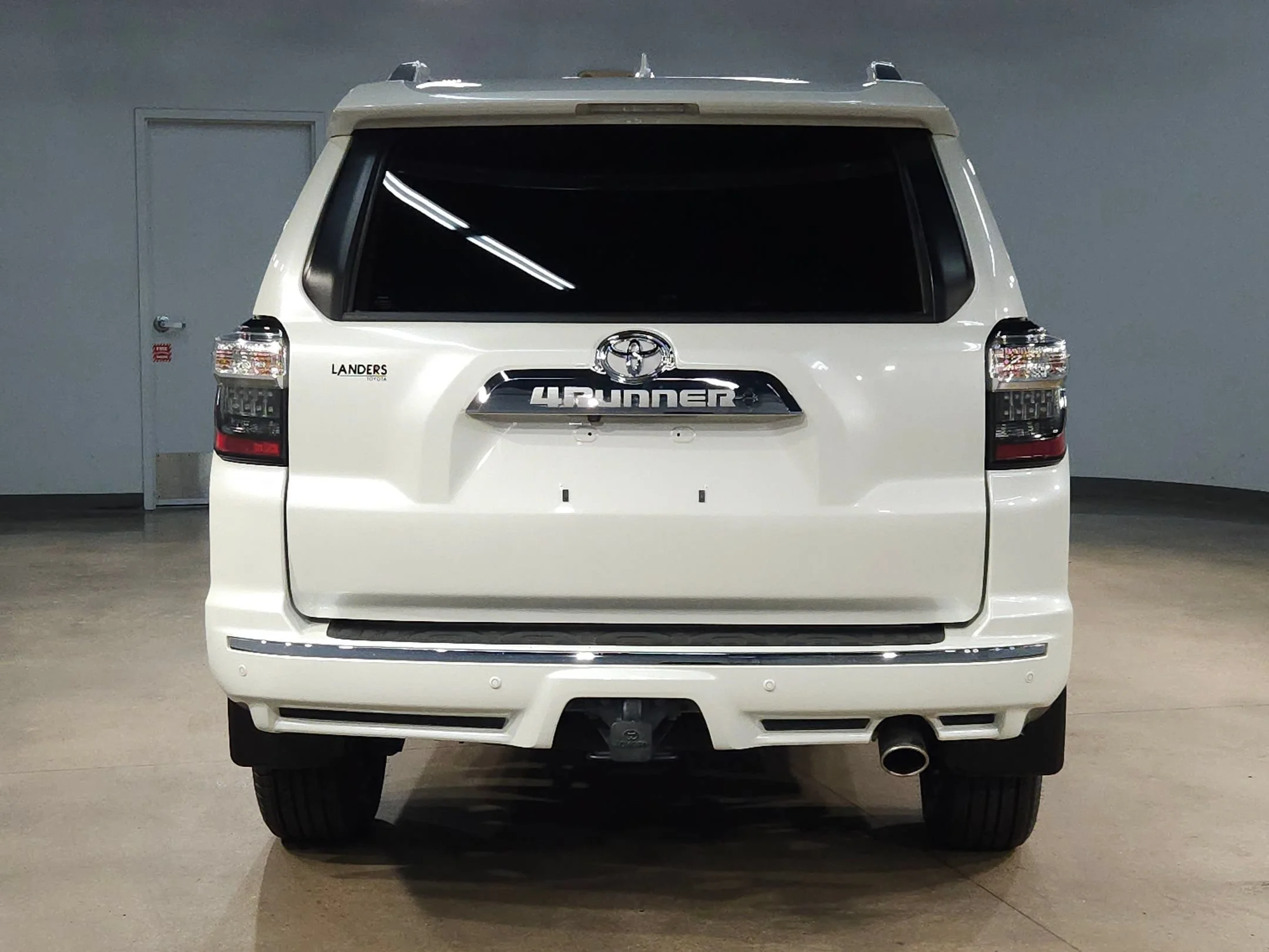 Used 2023 Blizzard Pearl Toyota Limited image 6