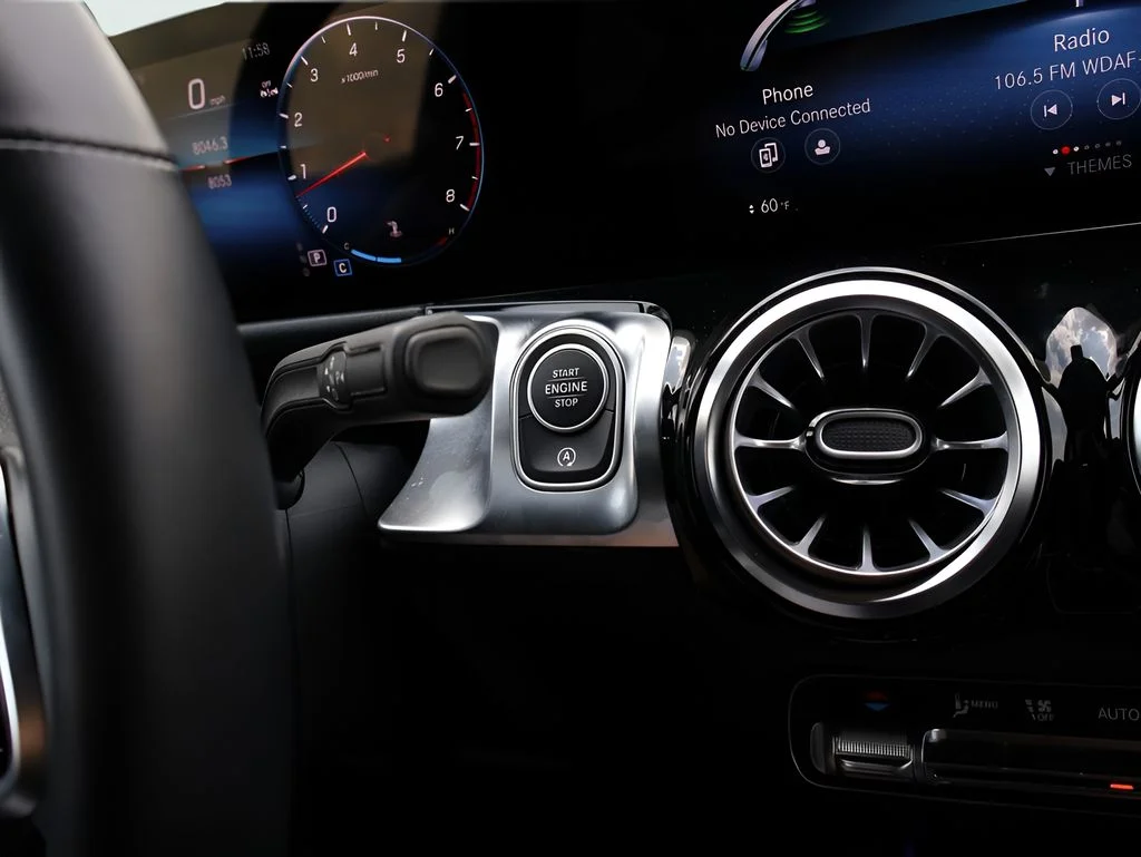 Used 2023 Night Black Mercedes-Benz GLB 250 image 28