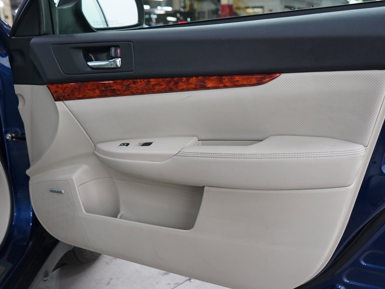 Used 2010 Azurite Blue Pearl Subaru 3.6R image 9