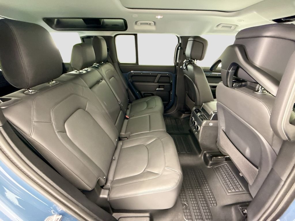 New 2026 Tasman Blue LAND ROVER S image 21