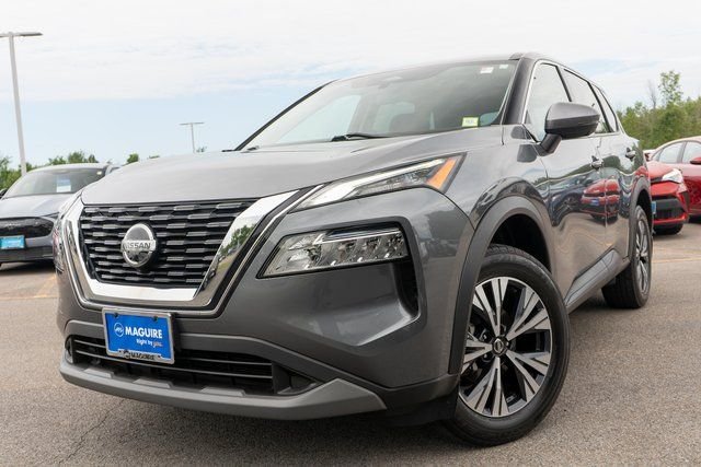 Used 2021 Gray Nissan SV image 1