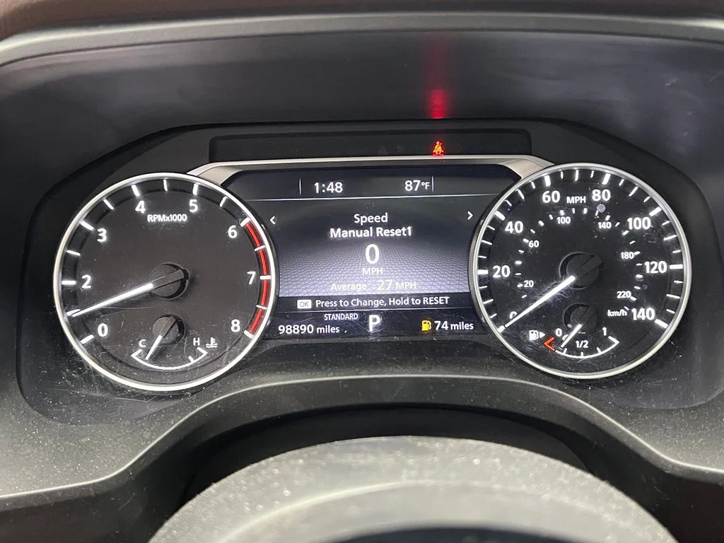 Used 2021 Gray Nissan SL image 15