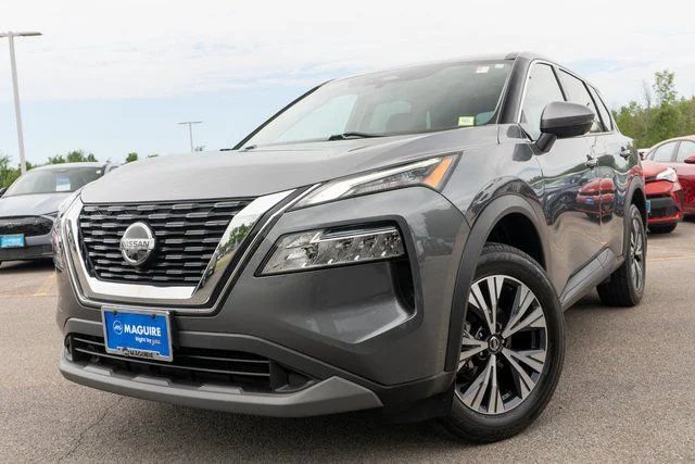 Used 2021 Gray Nissan SV image 1