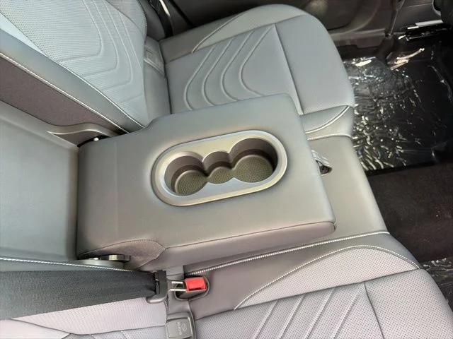 2025 Volkswagen Tiguan SE - Photo 29