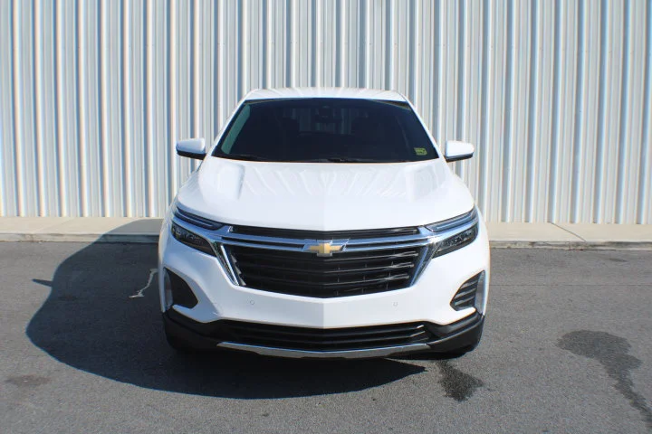 Used 2023 SUMMIT WHITE Chevrolet LT image 15