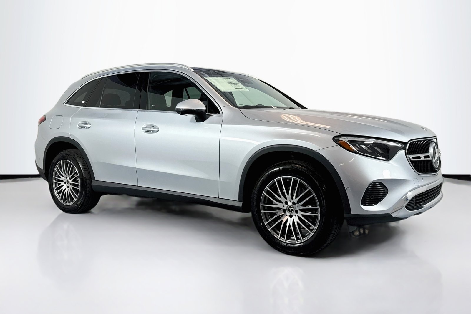 New 2026 Cirrus Silver Metallic Mercedes-Benz GLC 300 image 3
