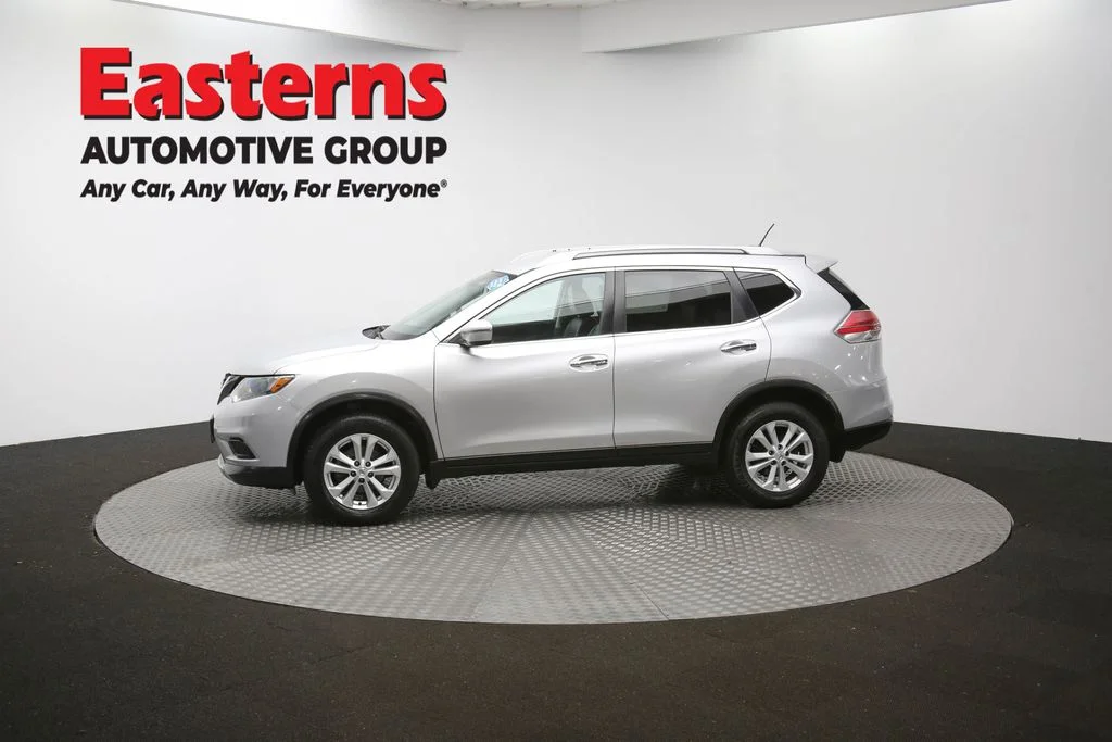 Used 2016 Silver Nissan SV image 56