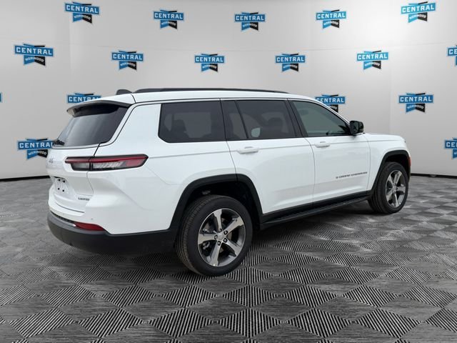 New 2026 Bright White Clear-Coat Exterior Paint Jeep Limited image 5