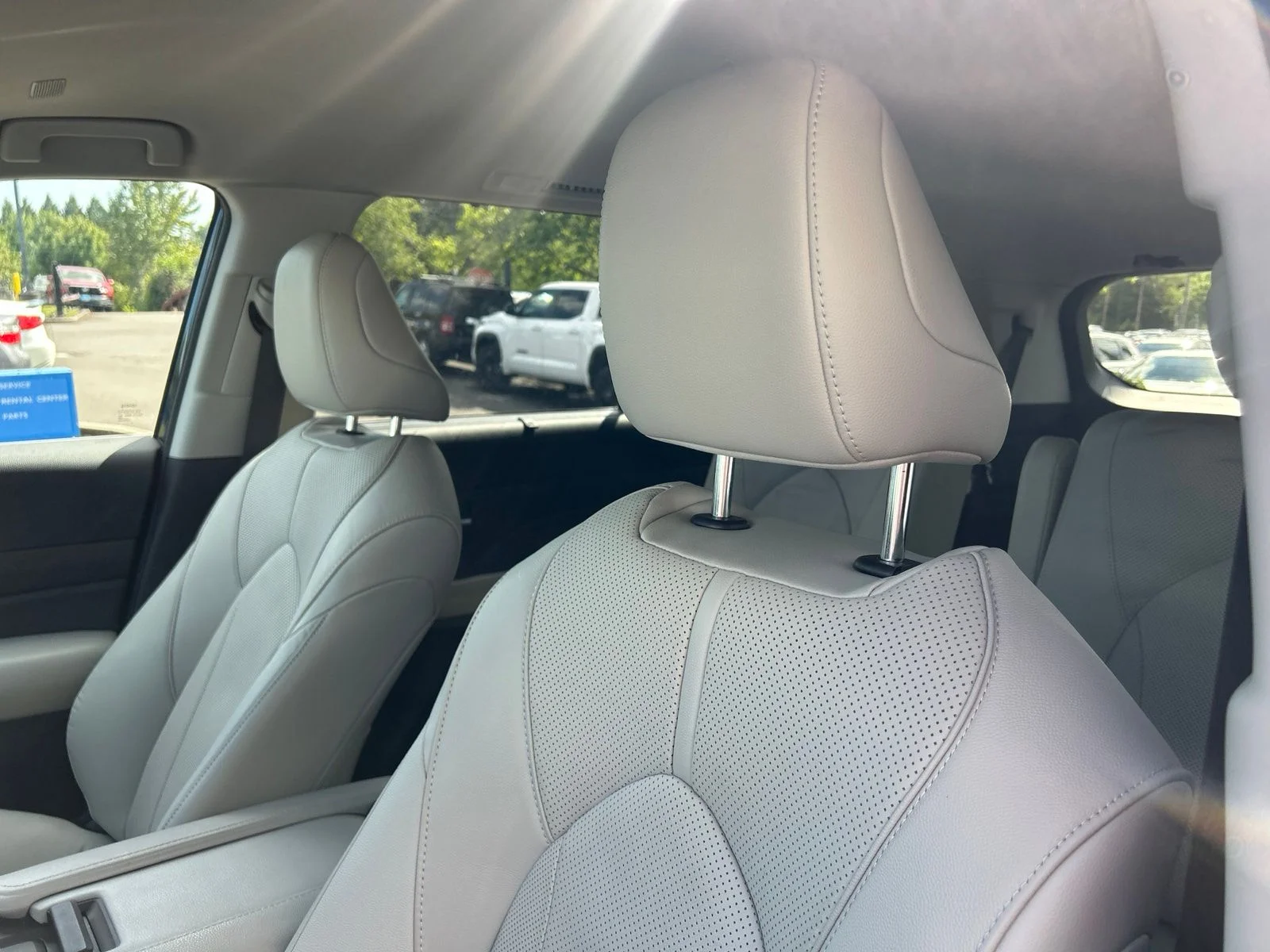 Used 2024 Cloud Toyota Limited image 8