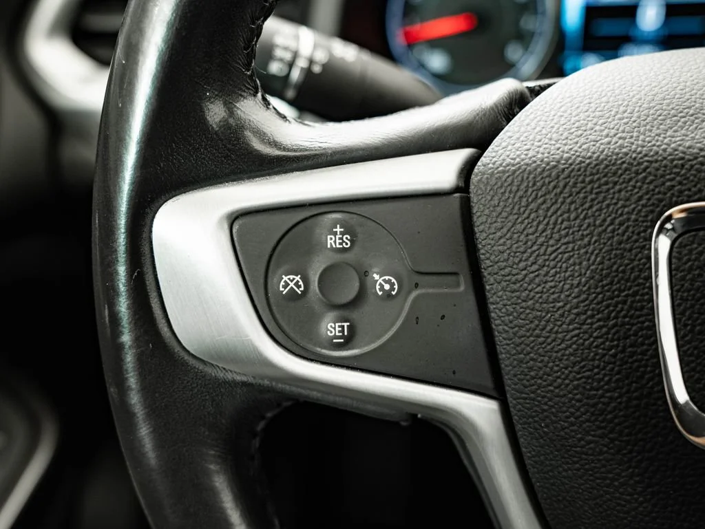 Used 2019 White Frost Tricoat GMC SLT-1 image 29