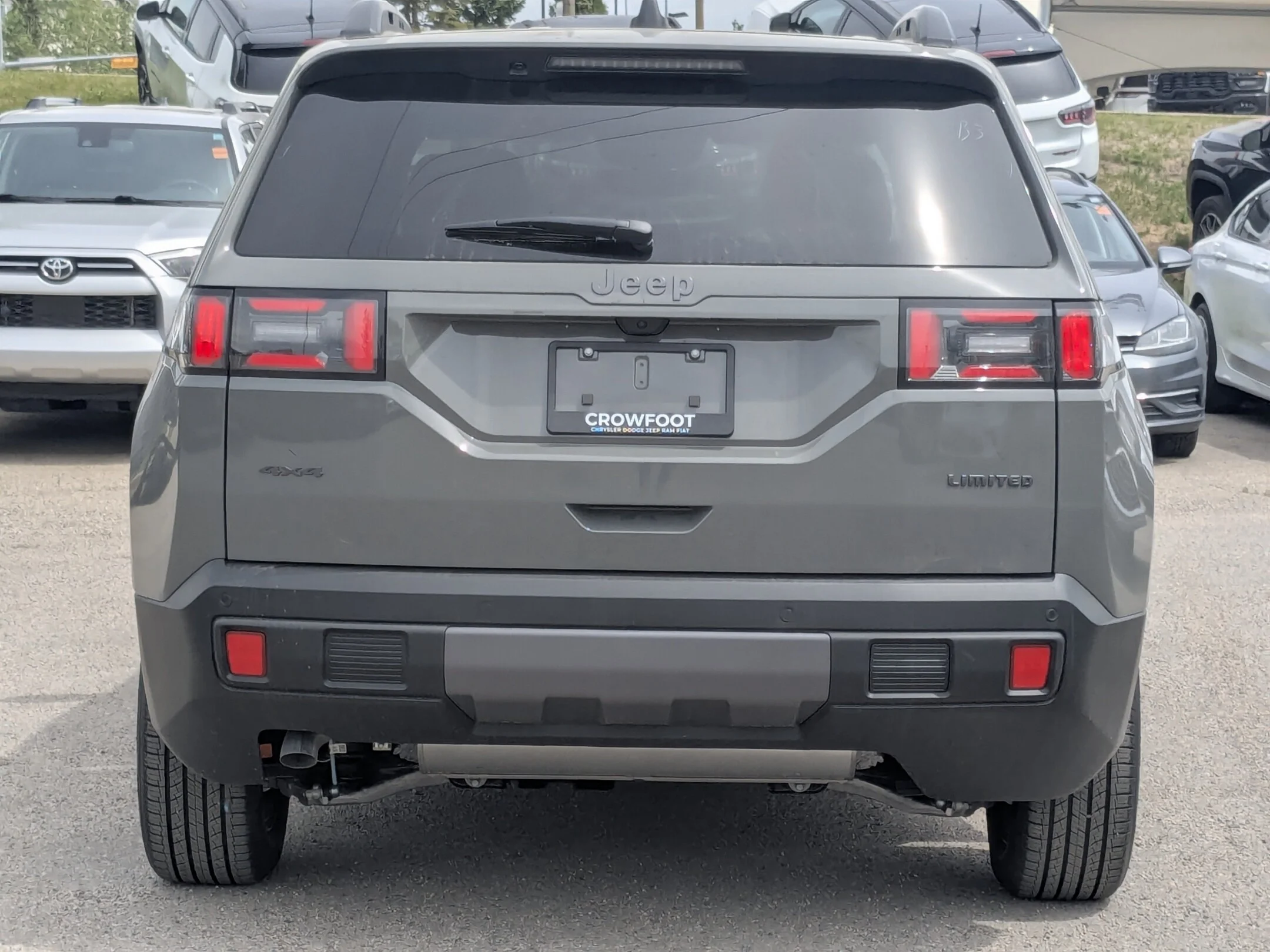 New 2026 Grey Jeep Limited - - Hybrid - Dual-Pane Pano Sunroof - Capri Leatherette - Power Liftgate & More! image 7