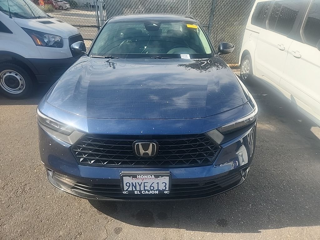 Used 2024  Honda EX-L image 2