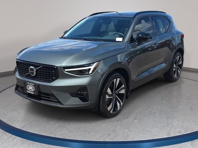2026 Volvo XC40 B5 Ultra