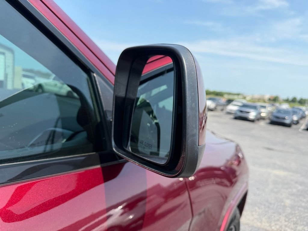 Used 2020 Red Jeep Altitude image 9