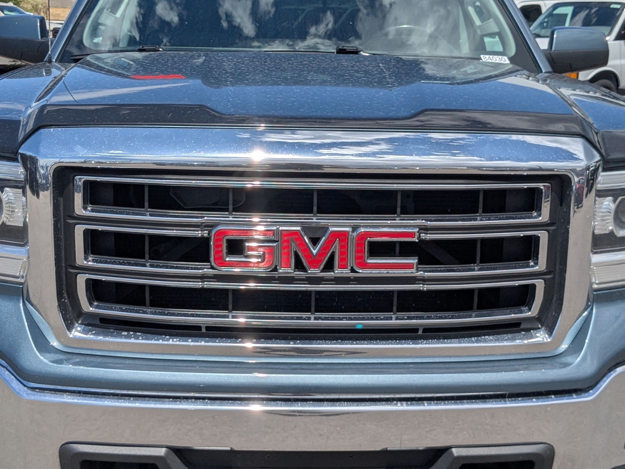 Used 2014 STEALTH GRAY METALLIC GMC SLE image 9