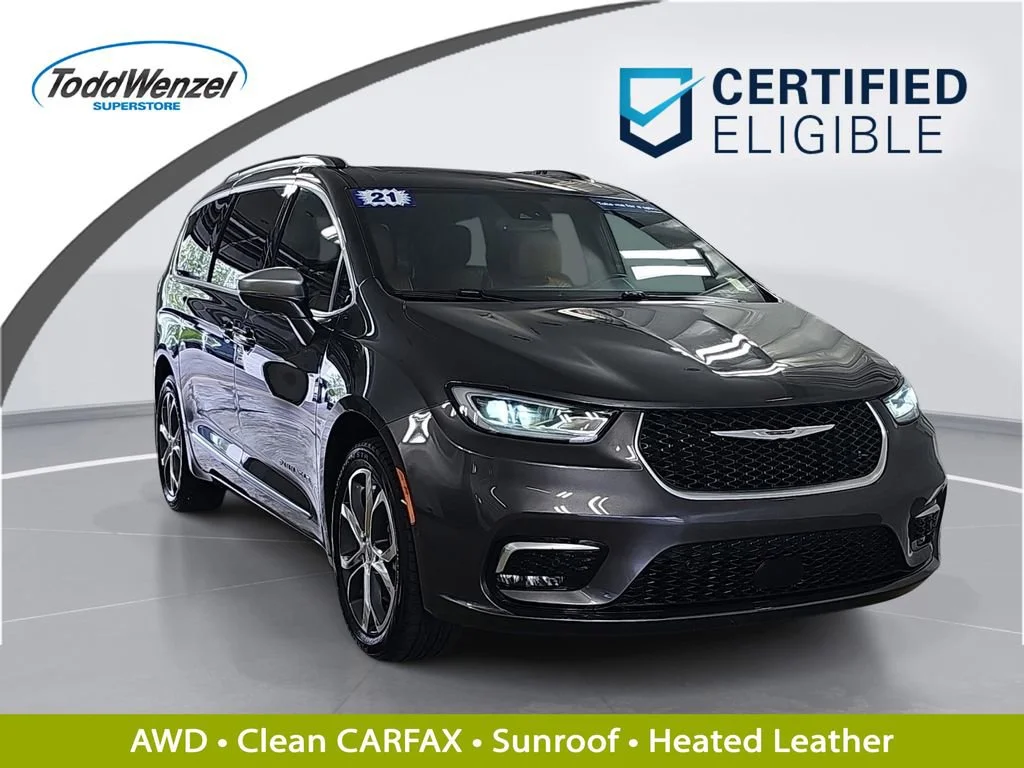 2021 Chrysler Pacifica Pinnacle's photo