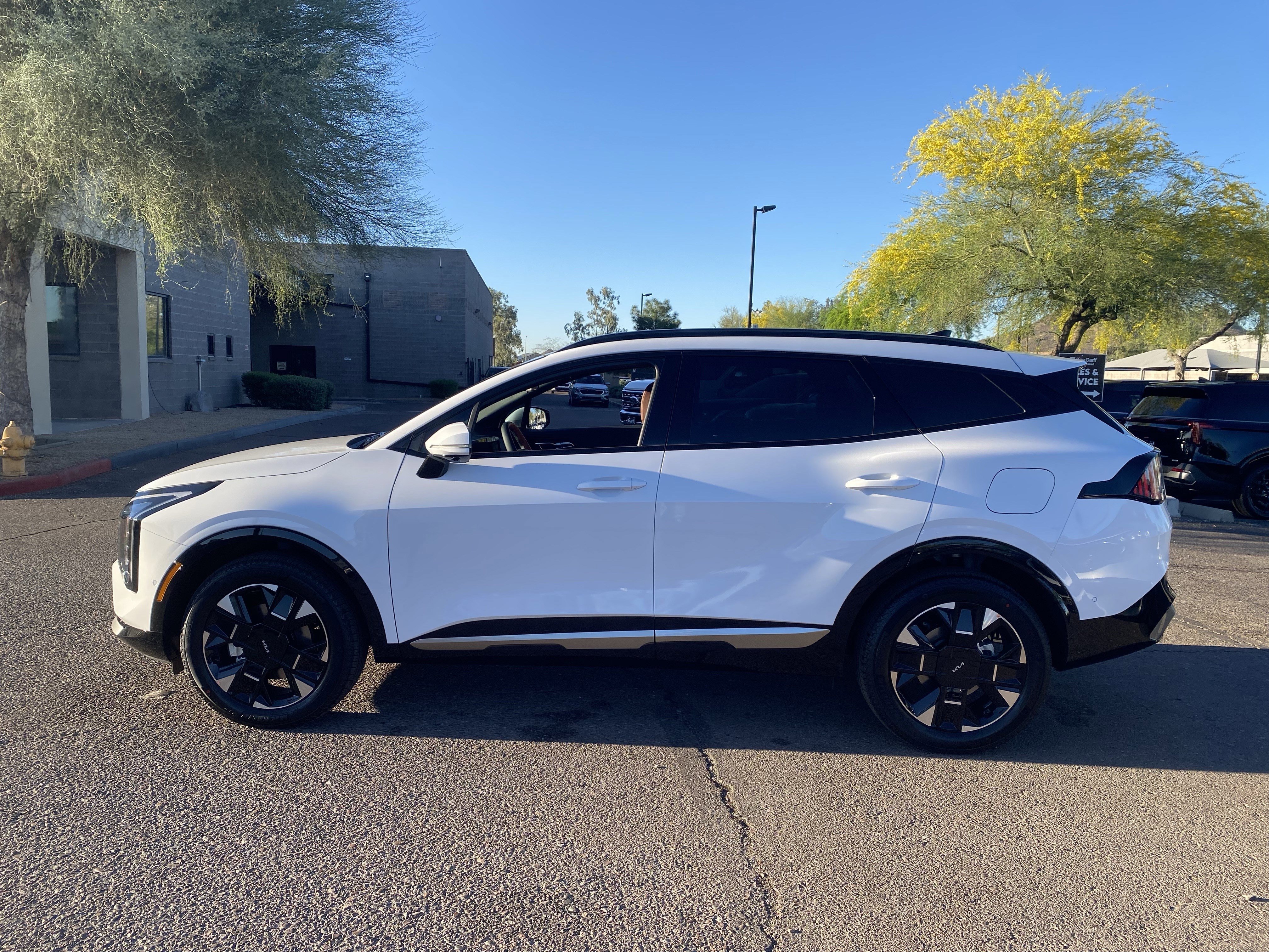 New 2026 Glacial White Pearl Kia SX Prestige image 5