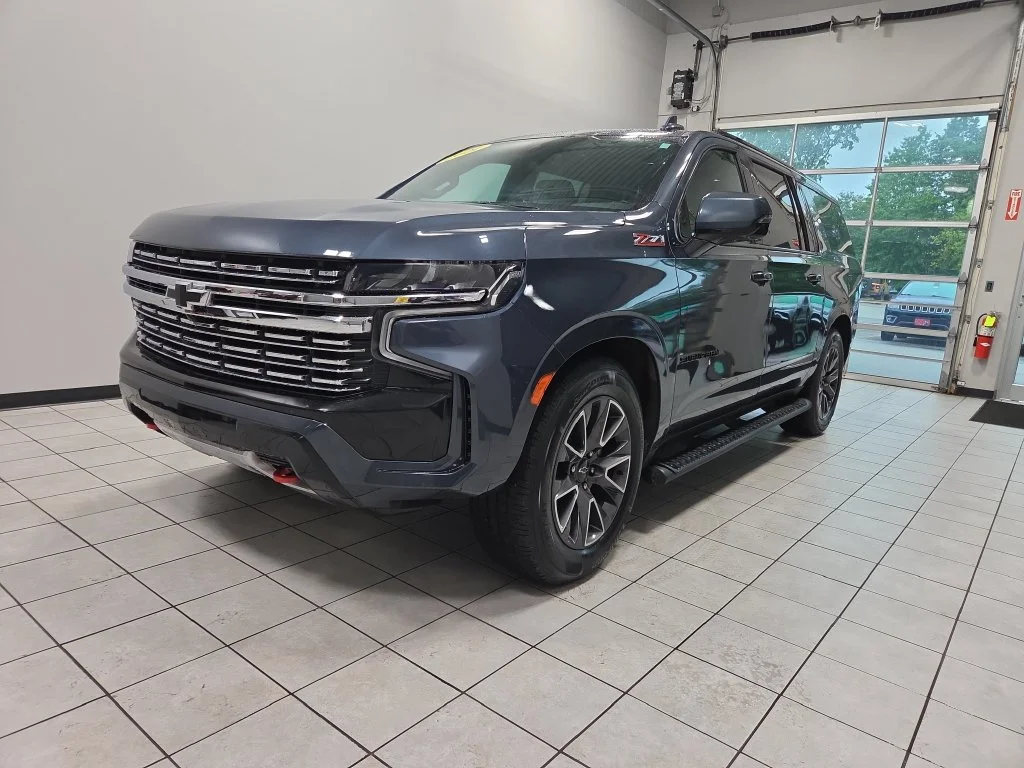 Used 2021 Gray Chevrolet Z71 image 3