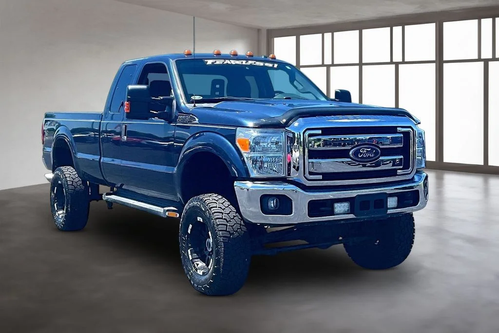 Used 2016 Blue Ford XLT image 12