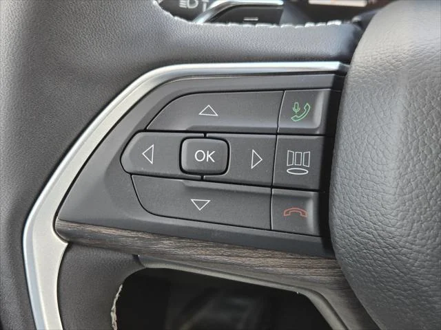 New 2027 Sting-Gray Clear-Coat Paint Jeep Laredo Altitude image 13