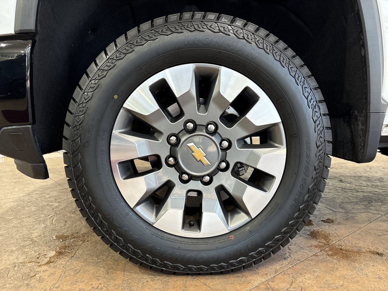 2024 Chevrolet Silverado 2500HD Custom - Photo 10
