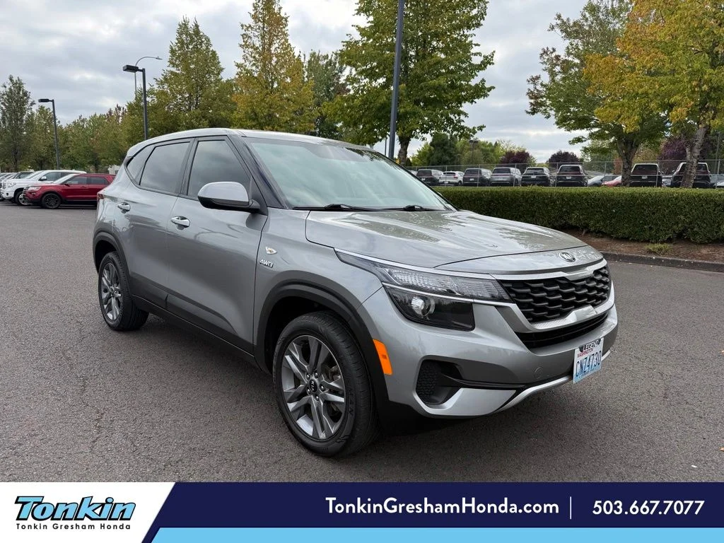 Used 2021 Steel Gray Kia LX image 1