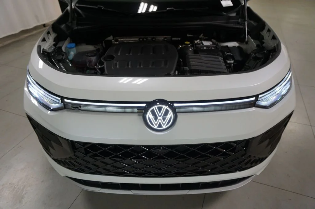 New 2026 Opal White Volkswagen 2.0T SEL R-Line Turbo image 33