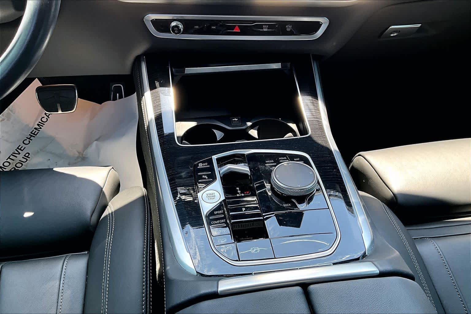 Used 2024 Skyscraper Grey Metallic BMW xDrive40i image 6