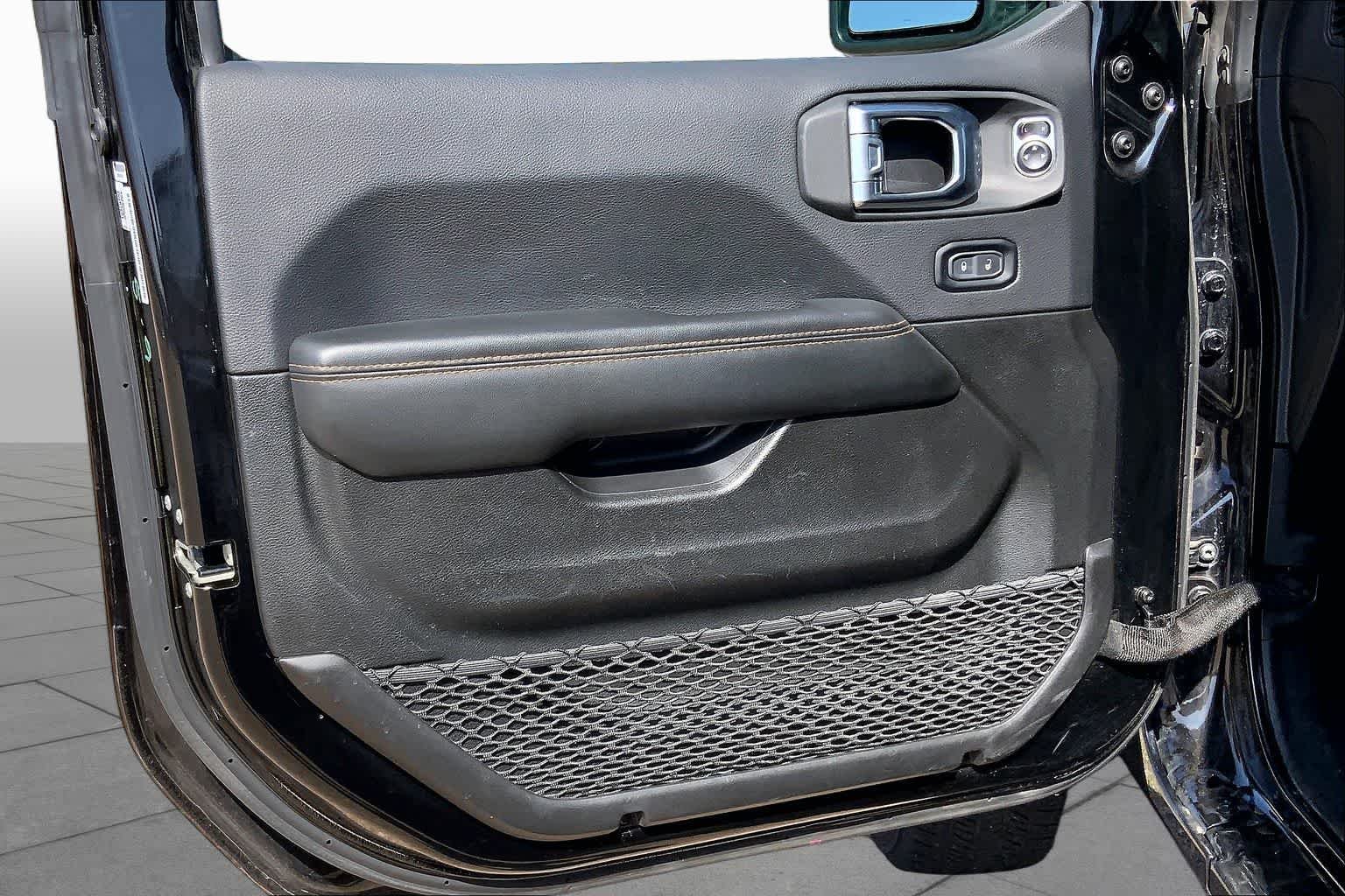 Used 2025 Black Clearcoat Jeep Sahara image 22