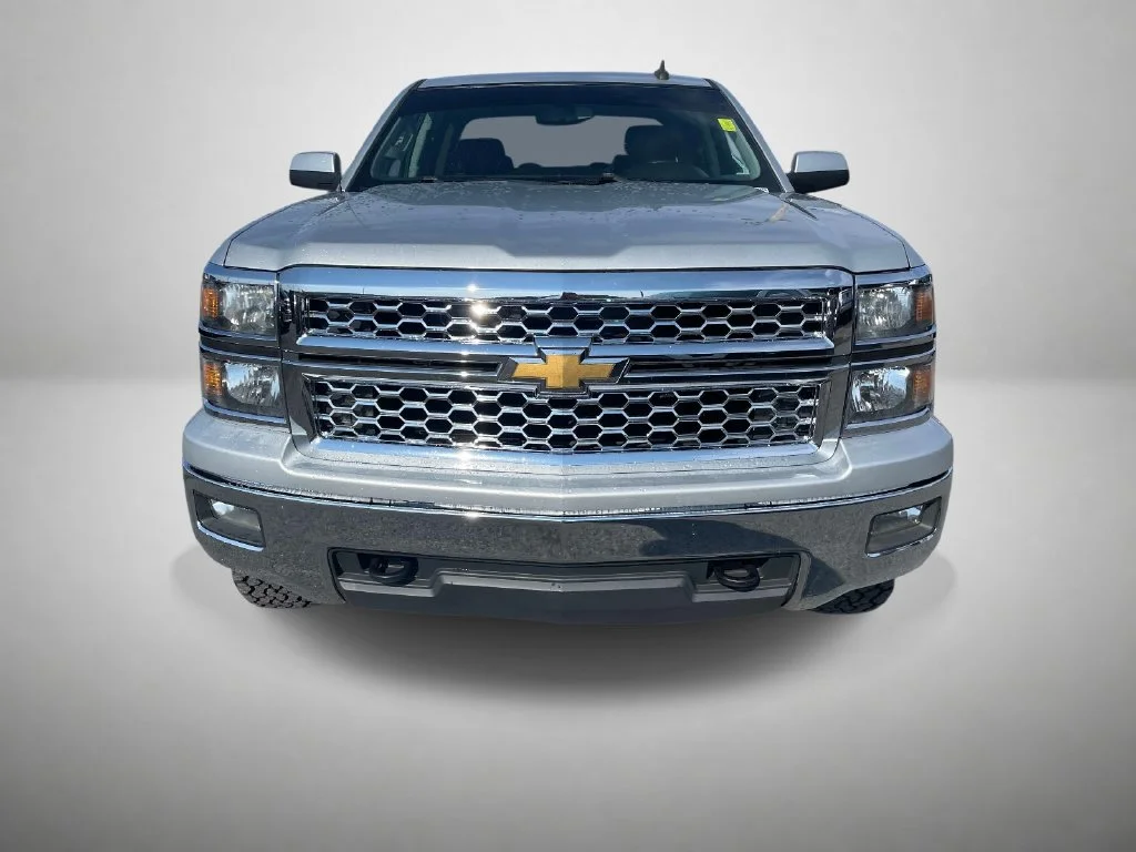 Used 2015 Silver Chevrolet LT image 8