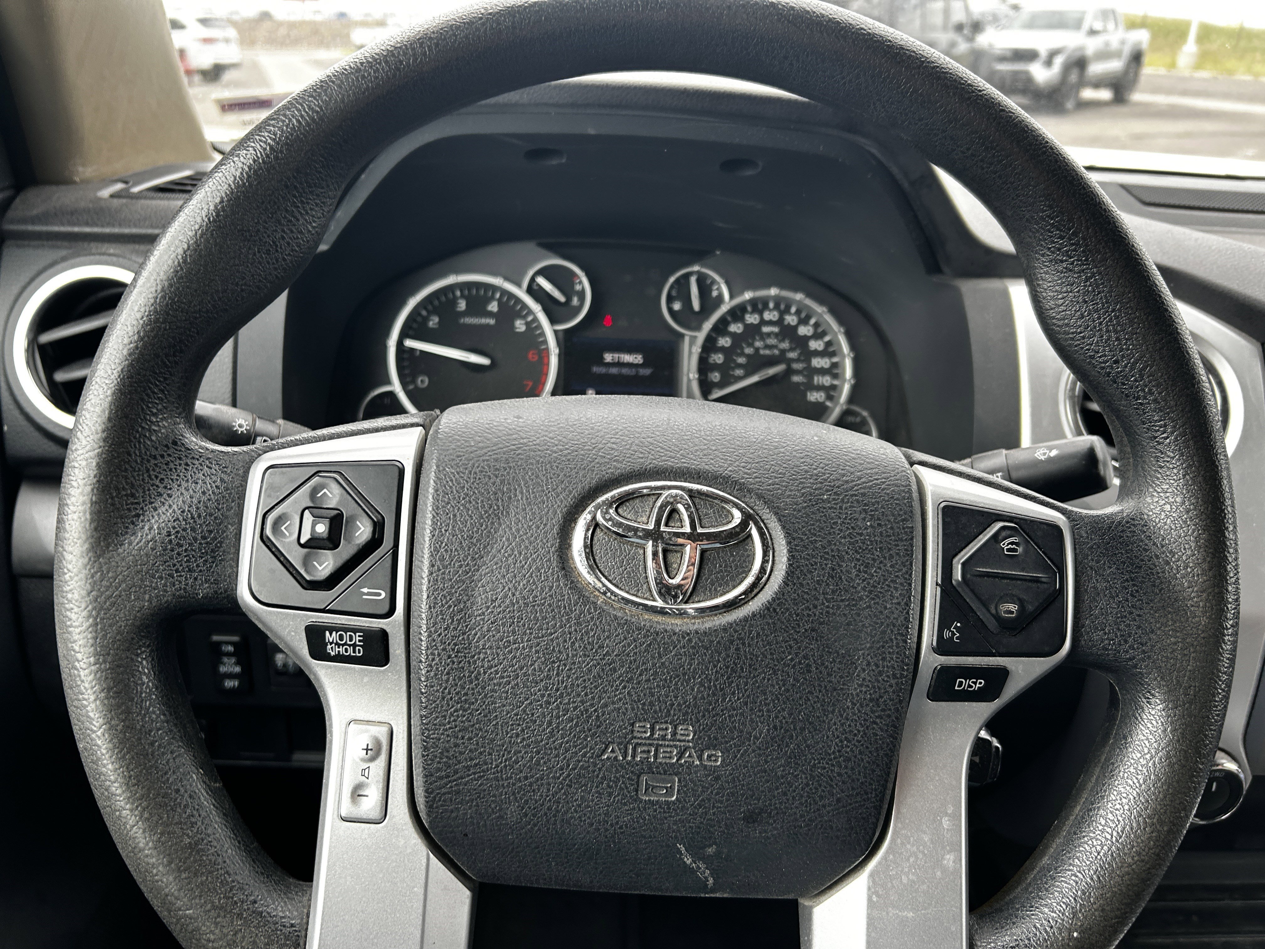 Used 2015 Super White Toyota SR5 image 16