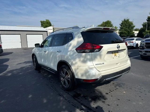 Used 2017 White Nissan SL image 3