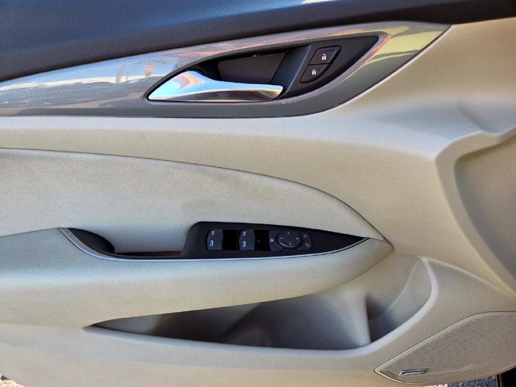 Used 2018 Red Buick Preferred image 21