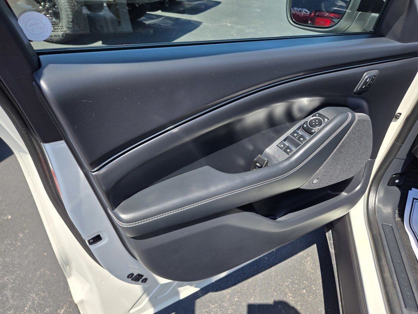 Used 2024 White Ford Premium image 39