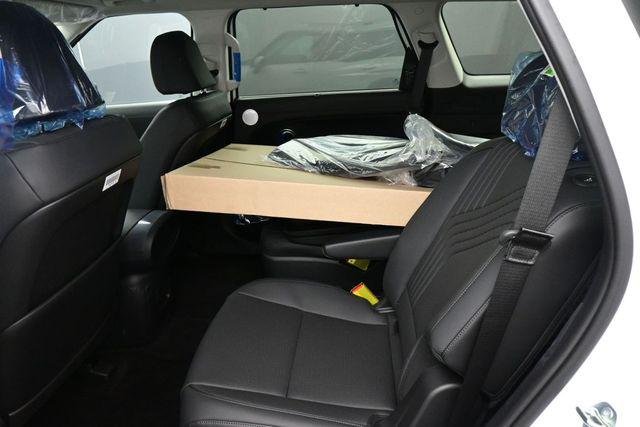 New 2026 White Hyundai SEL AWD image 14