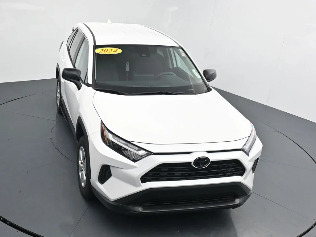 Used 2024 White Toyota LE image 20