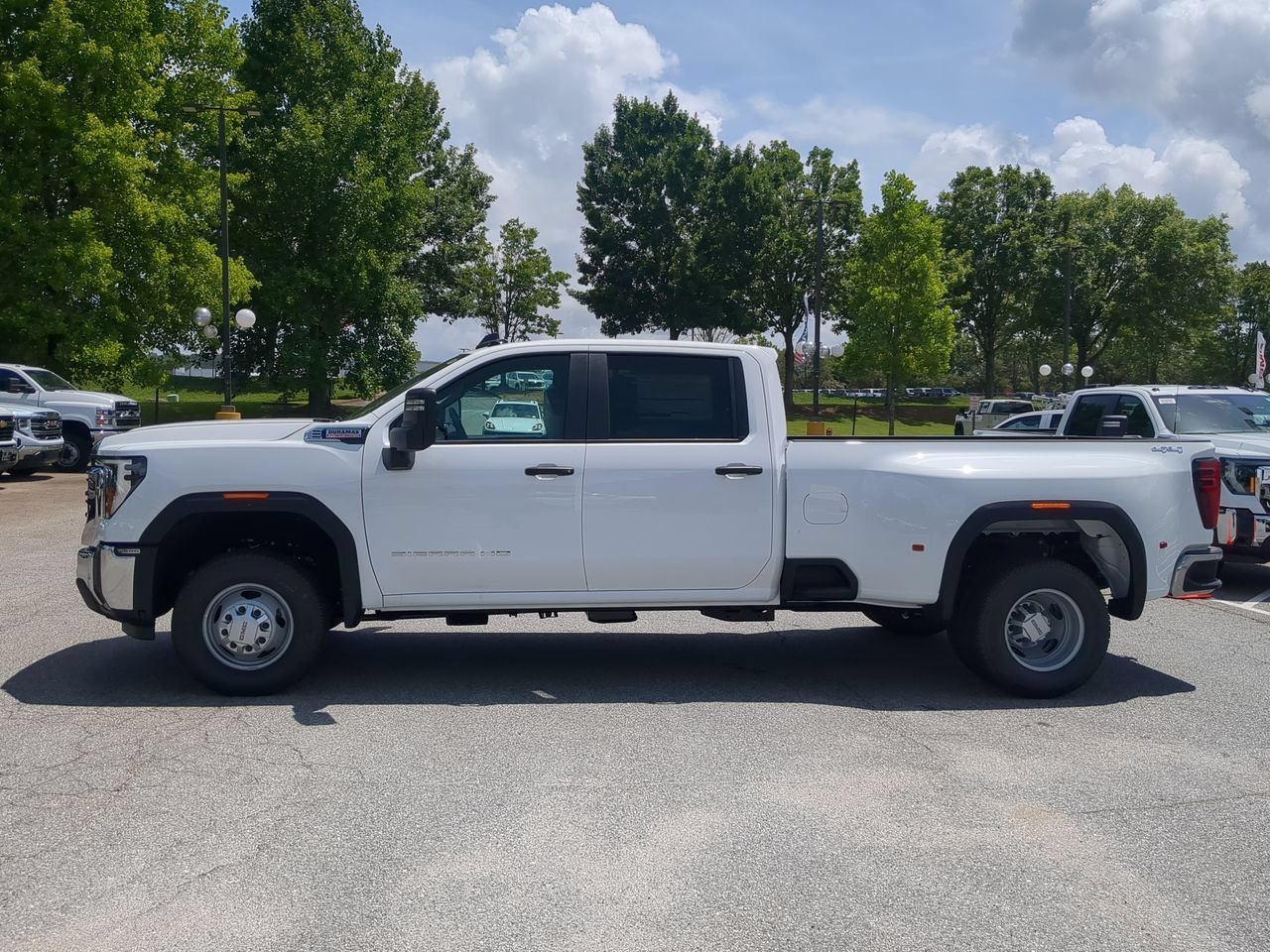 New 2026 Summit White GMC Pro DRW image 5