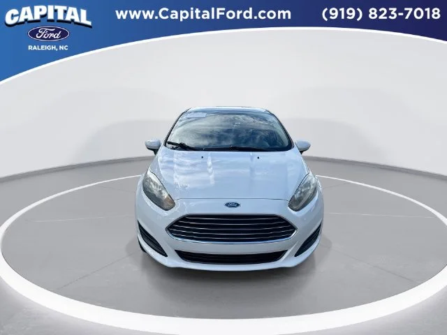 Used 2019 White Ford SE image 3