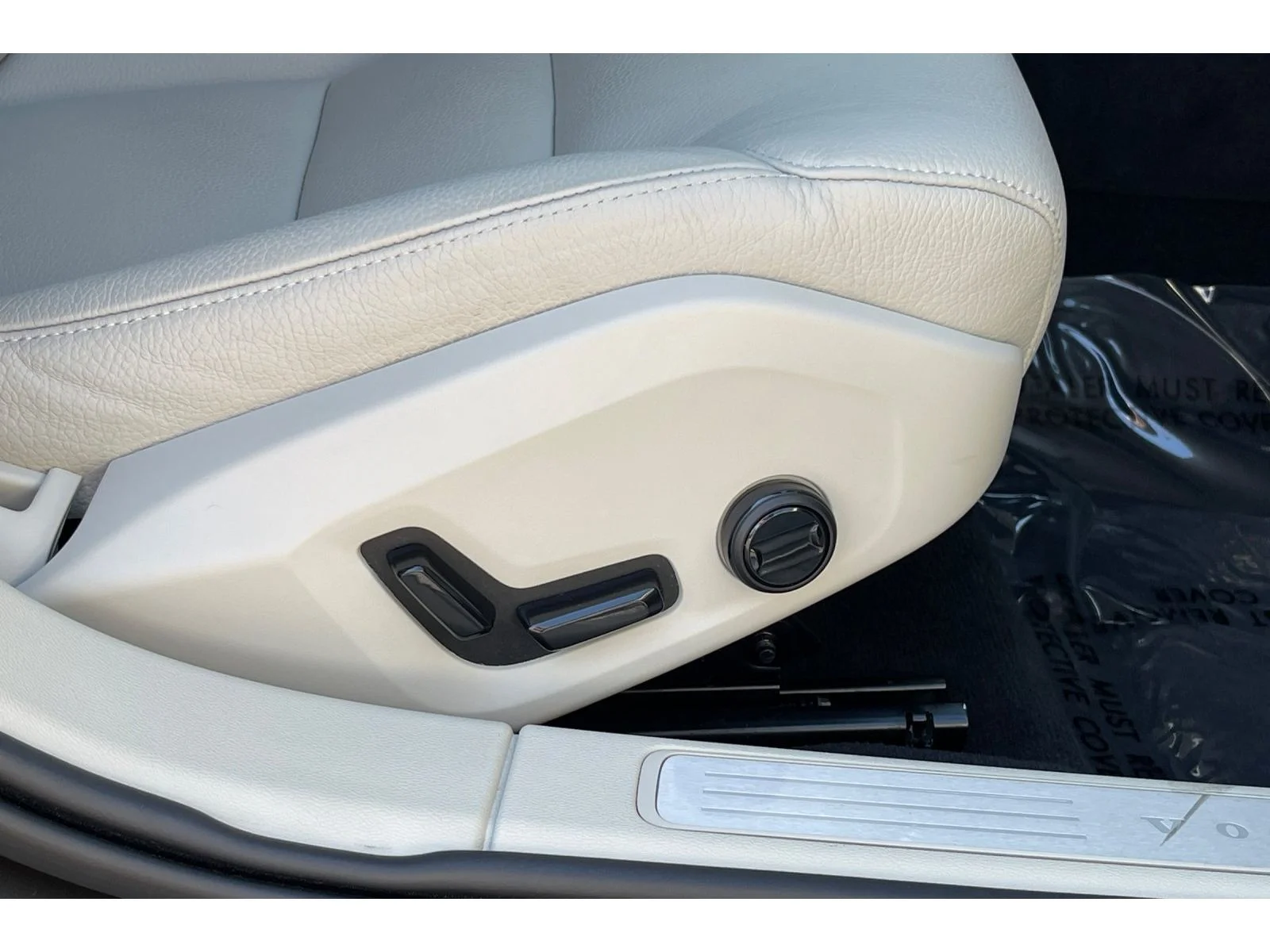 Used 2022 Pine Grey Metallic Volvo T5 image 23