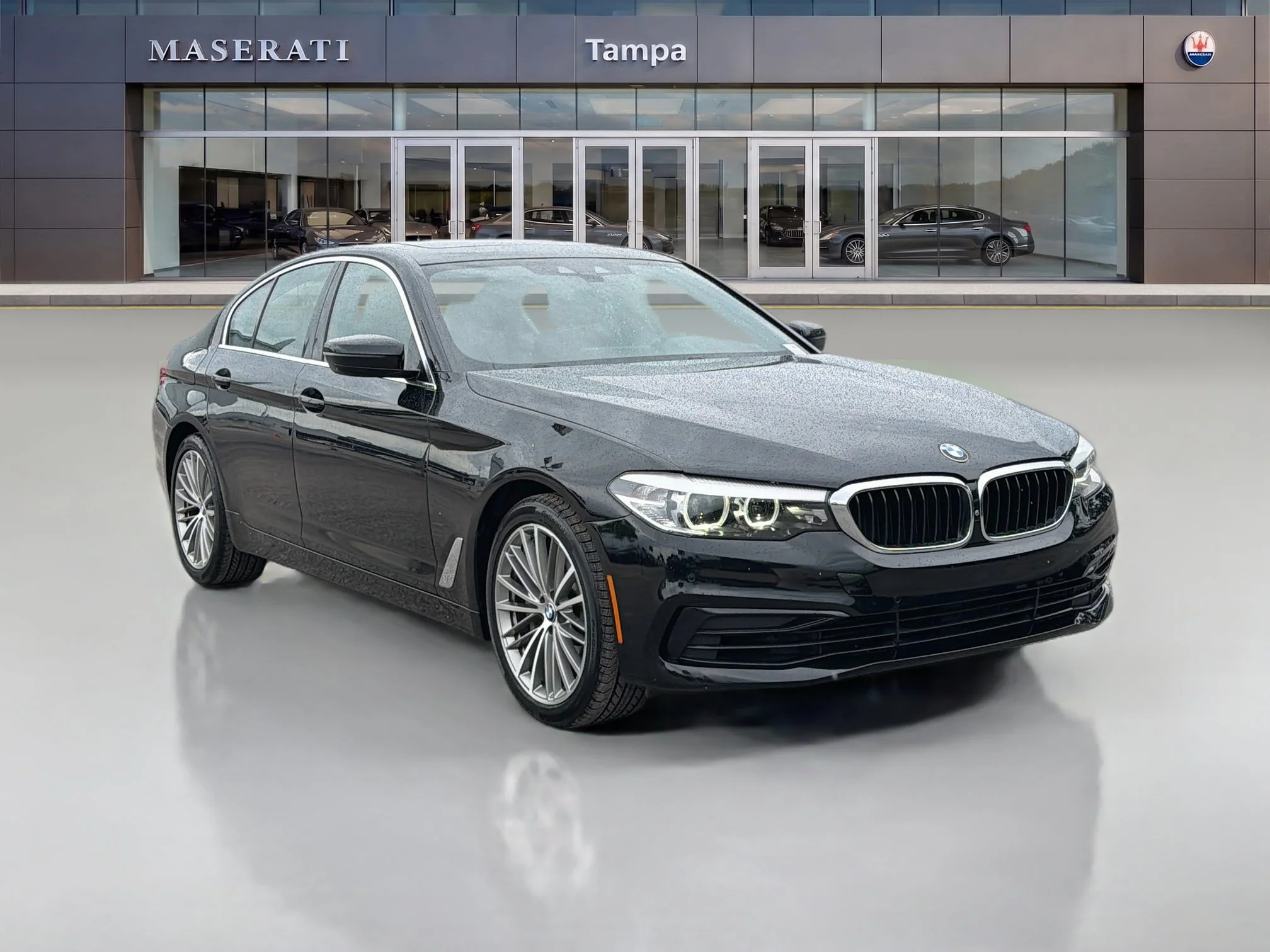Used 2020 Black Sapphire Metallic BMW 530i image 1