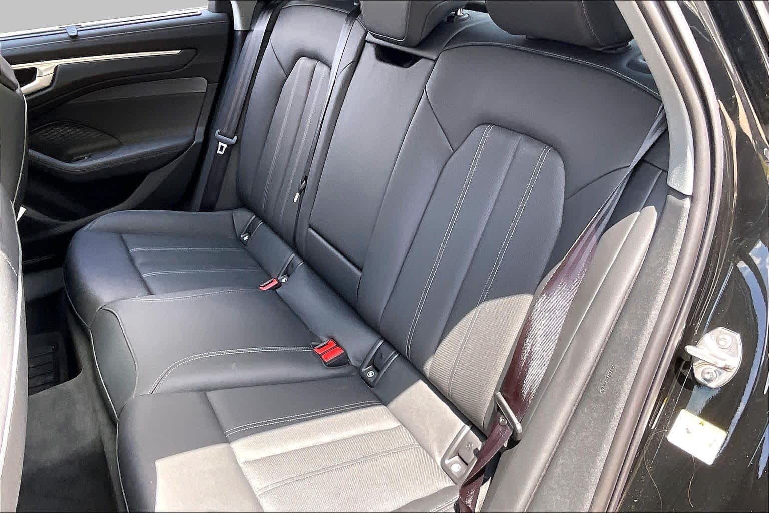 Used 2026 Midnight Green Metallic Audi Premium Plus image 21
